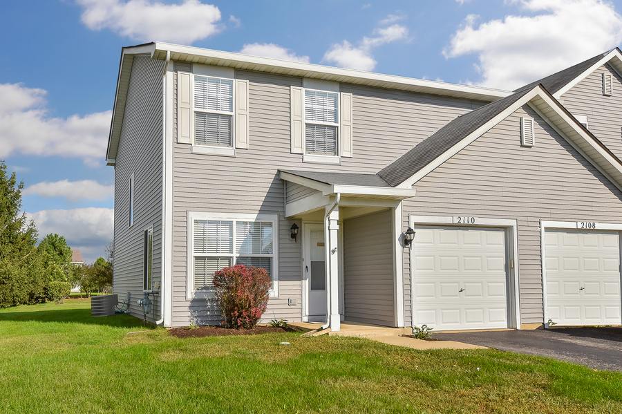 2110 Rebecca Cir