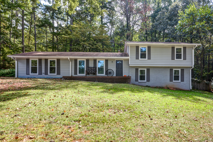 2545 King George Court