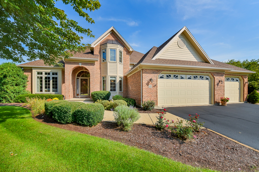 11 Walnut Cir