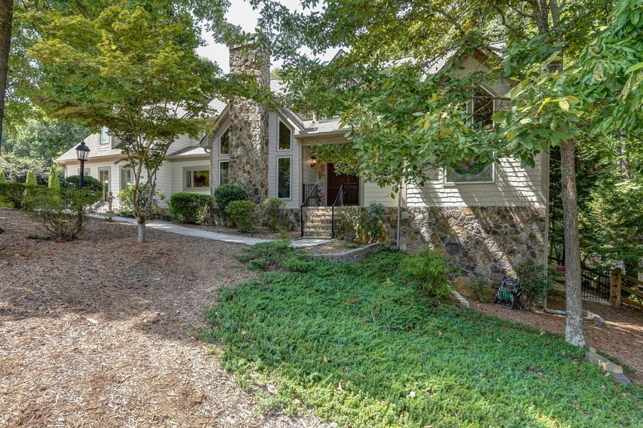 310 Foxley Way 