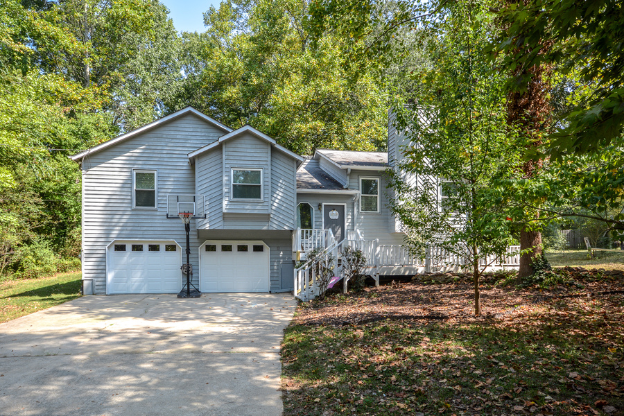 3466 Hill Lane