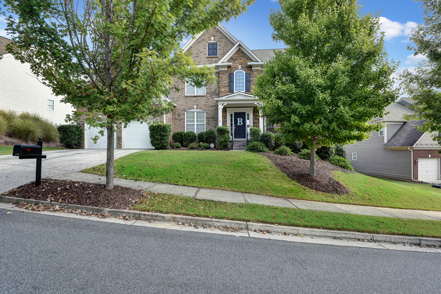 126 Edgewater Trail