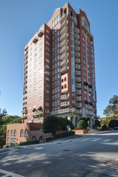 3435 Kingsboro Rd NE #1801