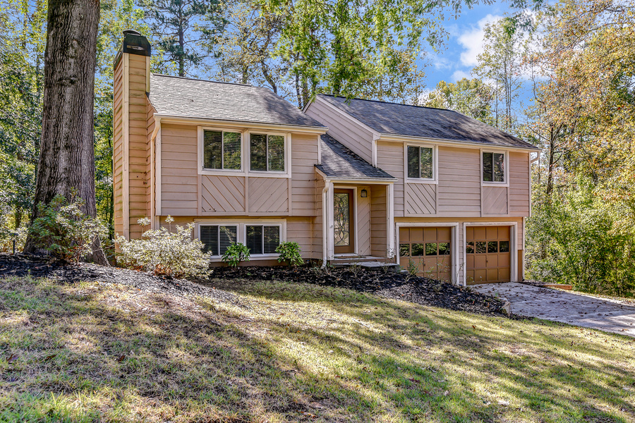 135 Roswell Farms Court