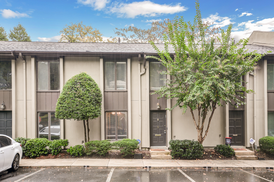 5 Ivy Trail NE