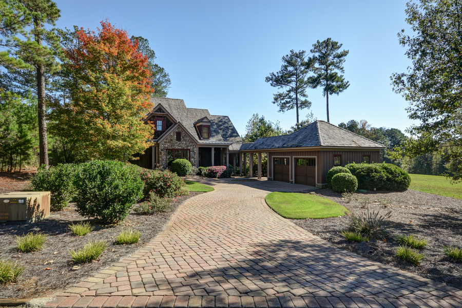 9 Paddleboat Lane