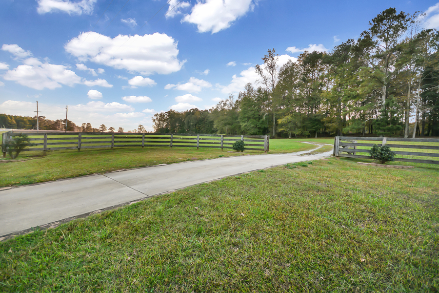 4825 Smokey Road