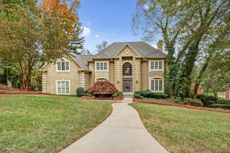 3042 Shinnecock Hills Drive