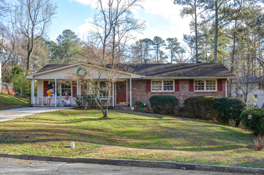 2233 Dogwood Lane NE