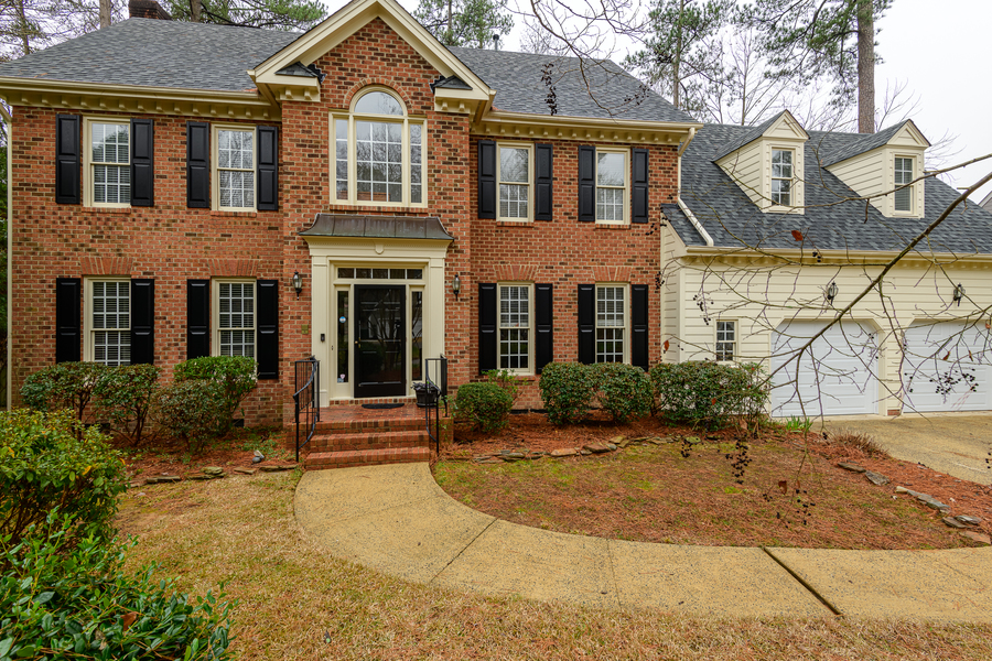 102 Stoneleigh Drive