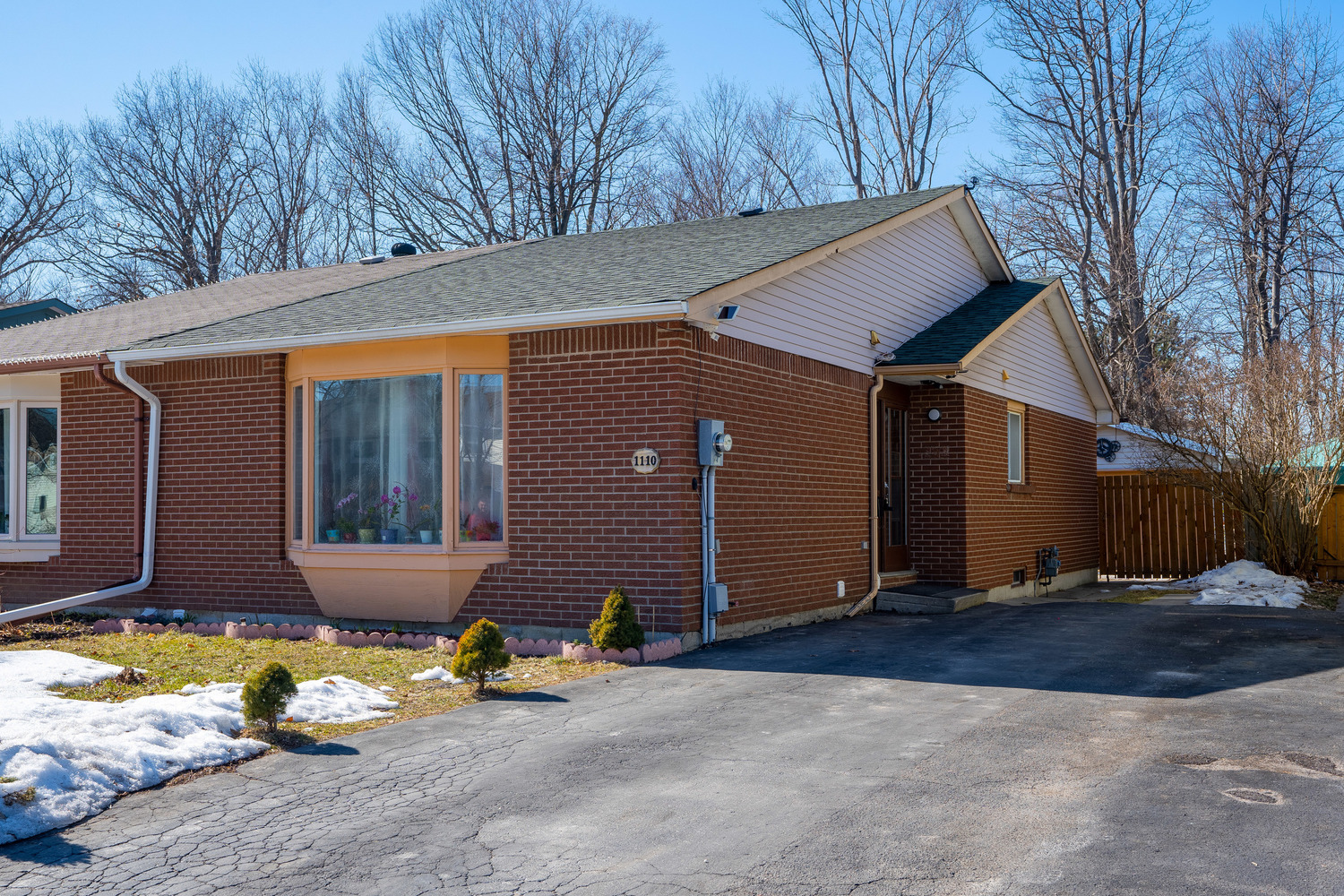 1110 Central Park Blvd. N, Oshawa, Ontario, L1G 7G8