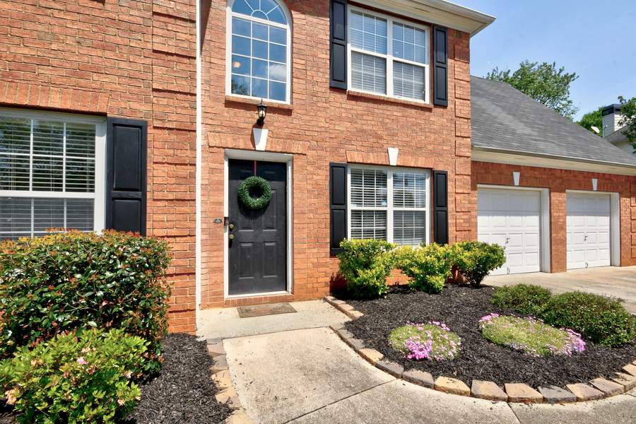 1180 Overland Crossing