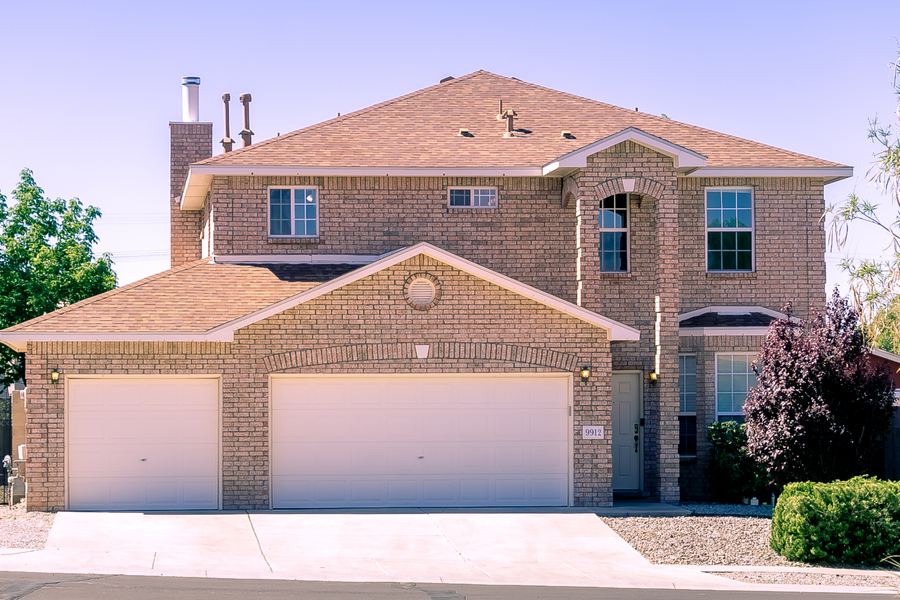 9912 Petra Ct NE