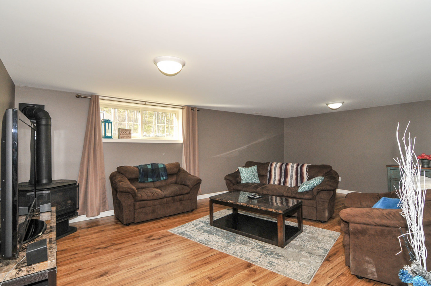 326 Riverside Dr, Bobcaygeon, On,