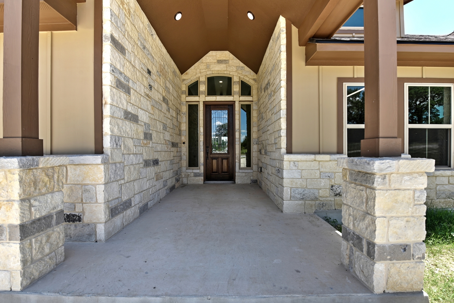 114 William Woods, Blanco , TX, 78606