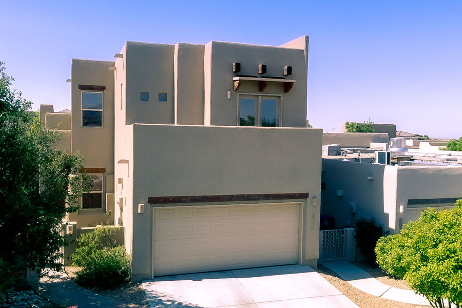 8820 Desert Fox Way NE