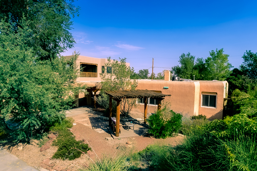 3005 Mackland NE