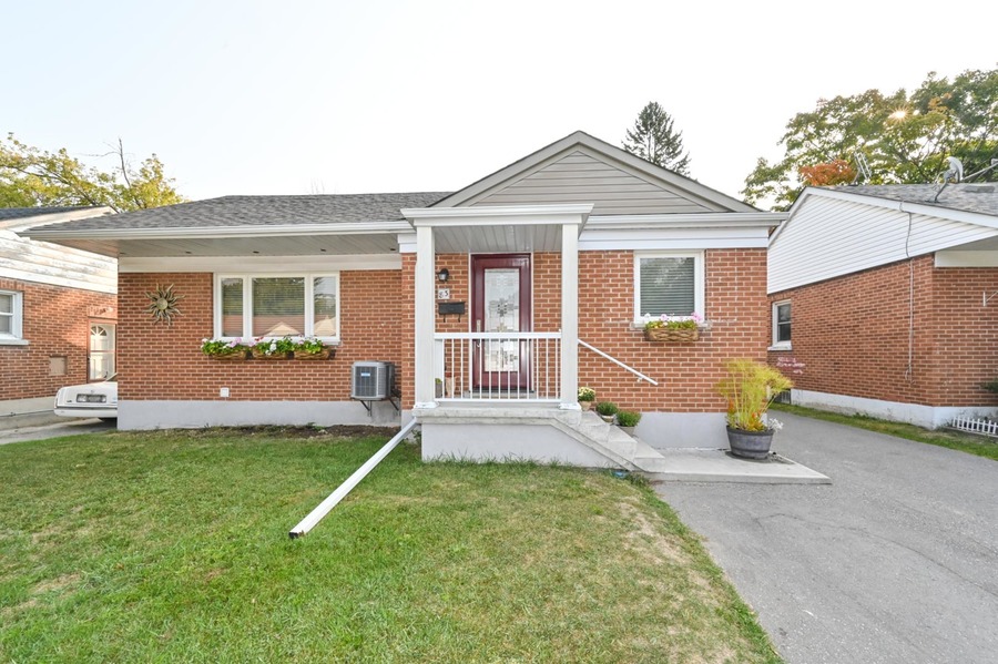83 Admiral Rd, Ajax, On,