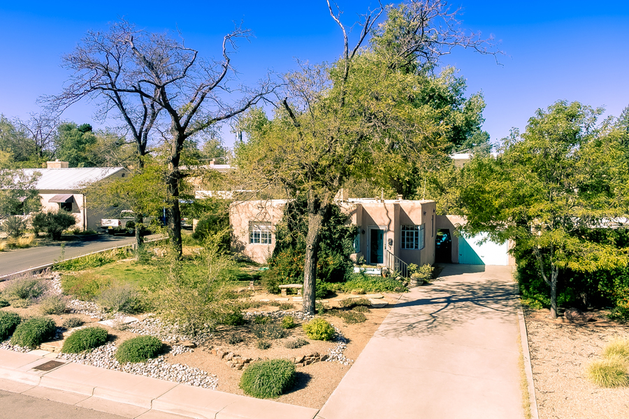 309 Aliso Drive SE