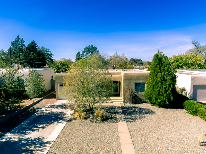 309 Manzano St. NE