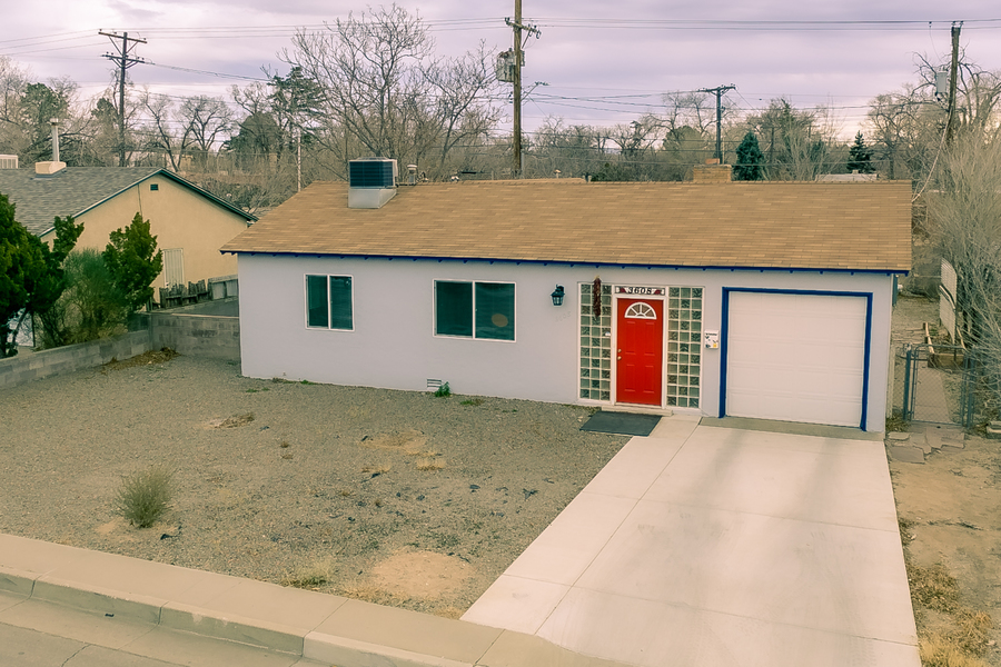 3608 Mesa Verde Ave NE