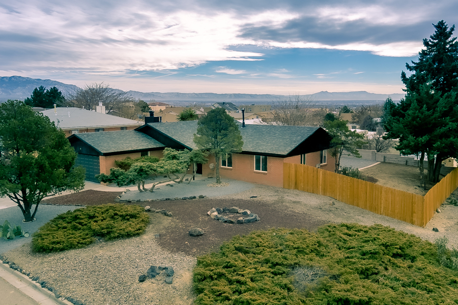 4612 Boulder Court NW