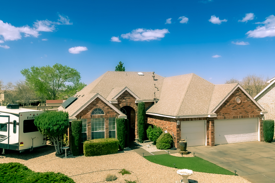 7401 Longview Dr. NW