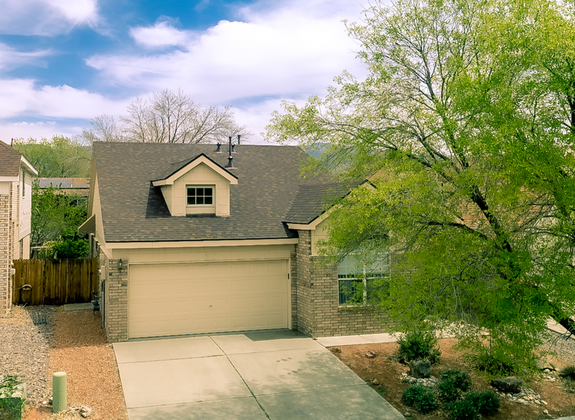 7616 Copperfield Dr NE