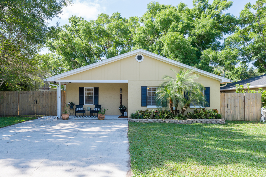 2710 W Paxton Ave, Tampa, FL, 33611