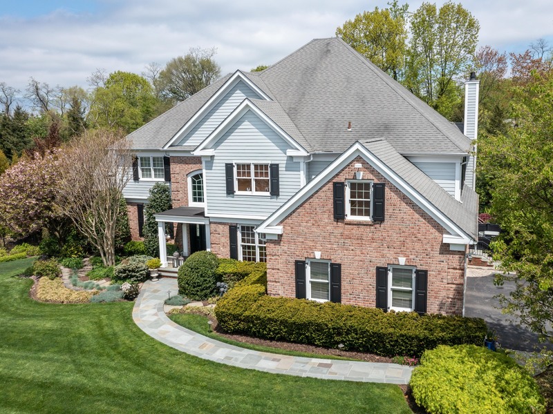 6 Stonehill Drive North, Manhasset, NY, 11030