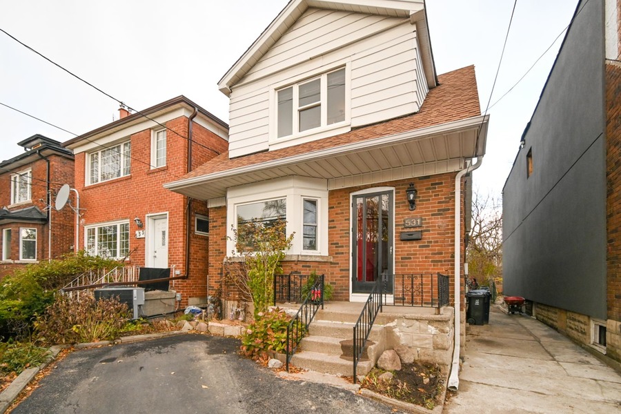 531 Donlands Ave, Toronto, On,