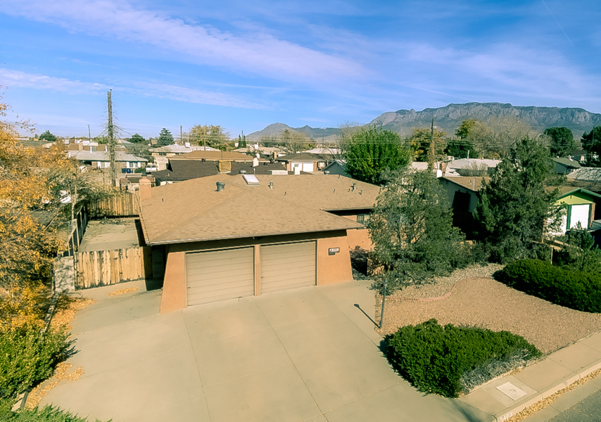 9423 Dona Rowena Ave. NE