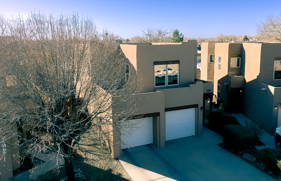6404 Mesa Alegre Ave NW