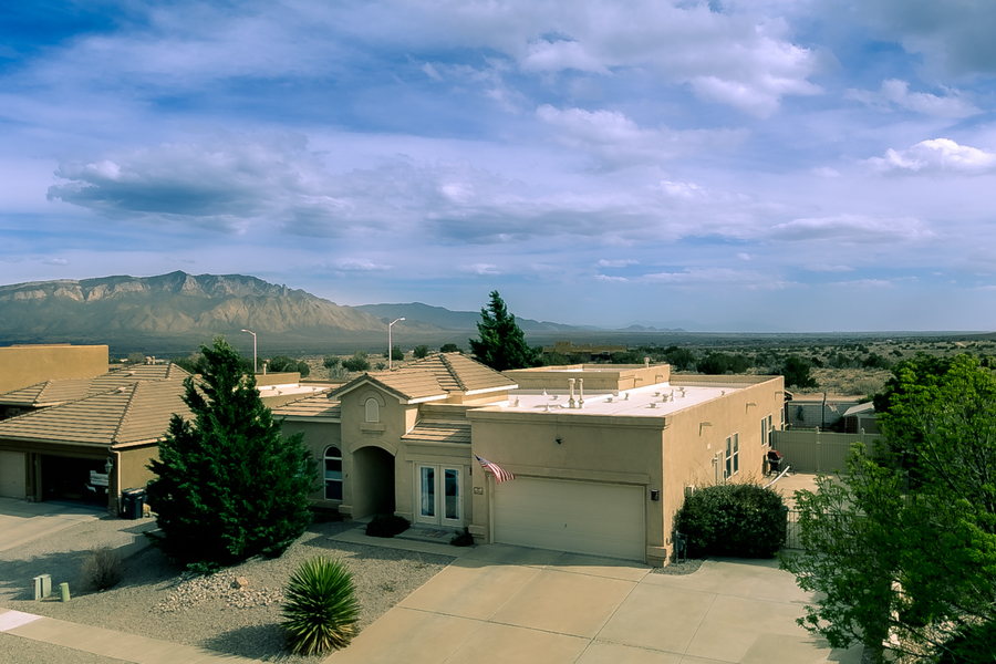 4944 Night Hawk Ct NE