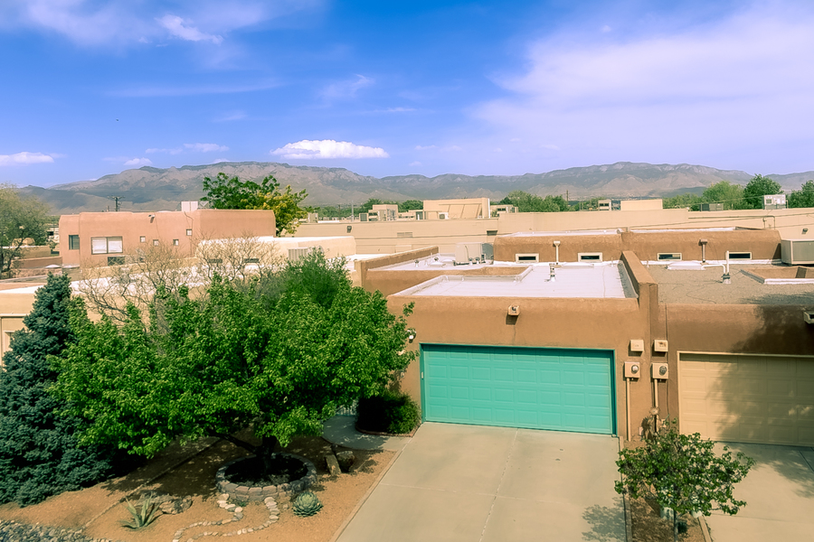 6606 Las Casitas Ct. NW