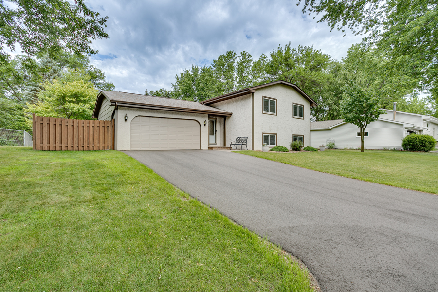 6585 Chessire Lane North