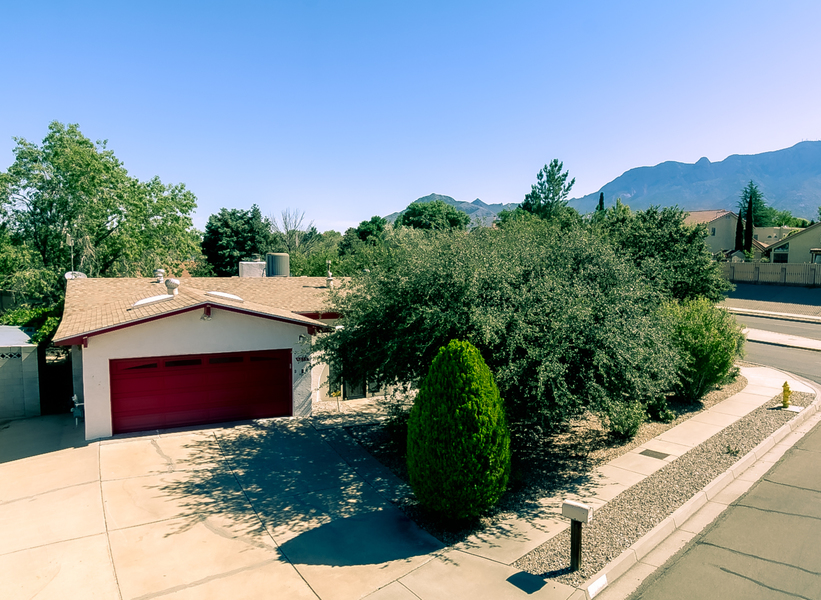 9019 Opportunity Dr NE