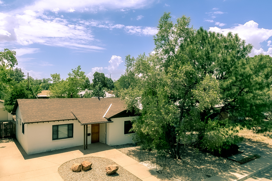 3520 Kathryn Ave SE