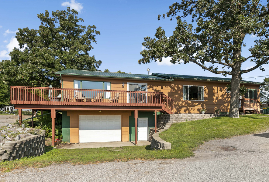 Waterfront Grille - Owners' & Guest Suites
