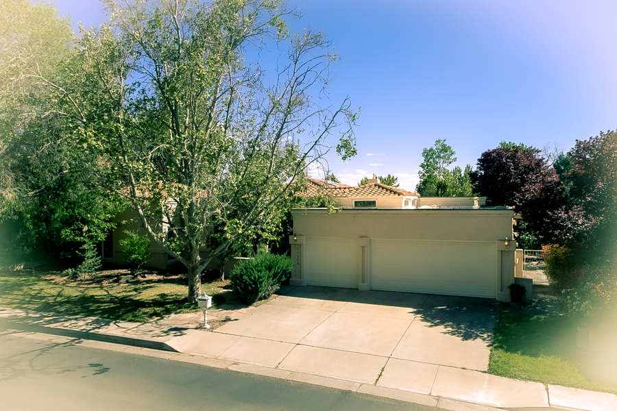 11208 Country Club