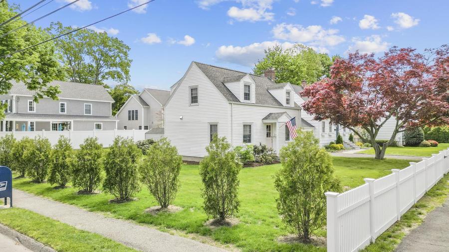 537 South Pine Creek Road, Fairfield, CT , 06824