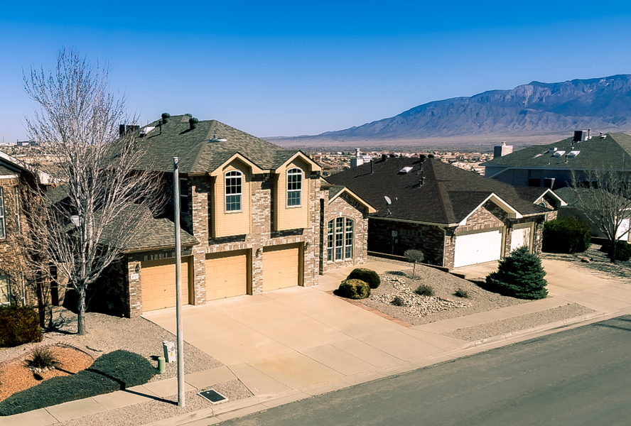 4727 Summerlin Rd NW