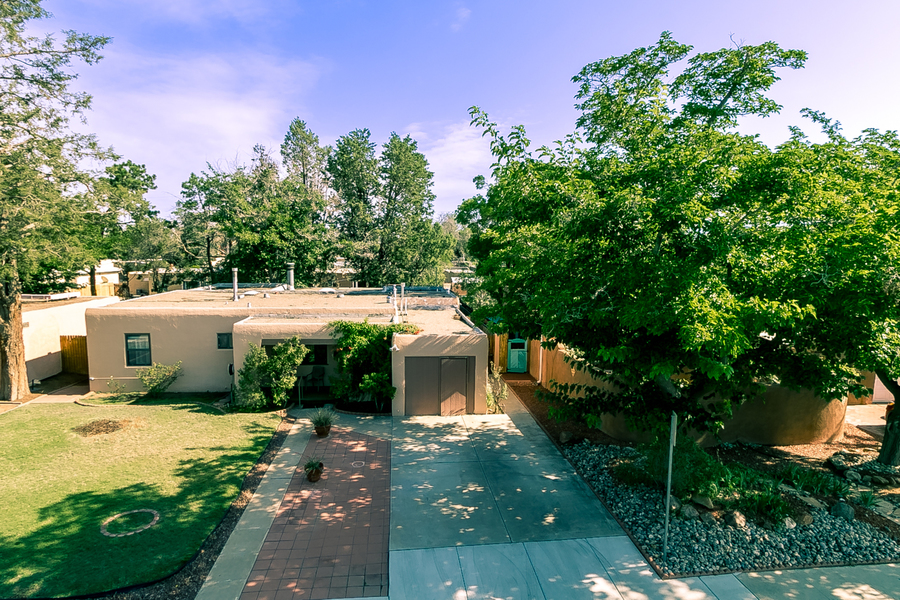 3017 Frontier Ave.