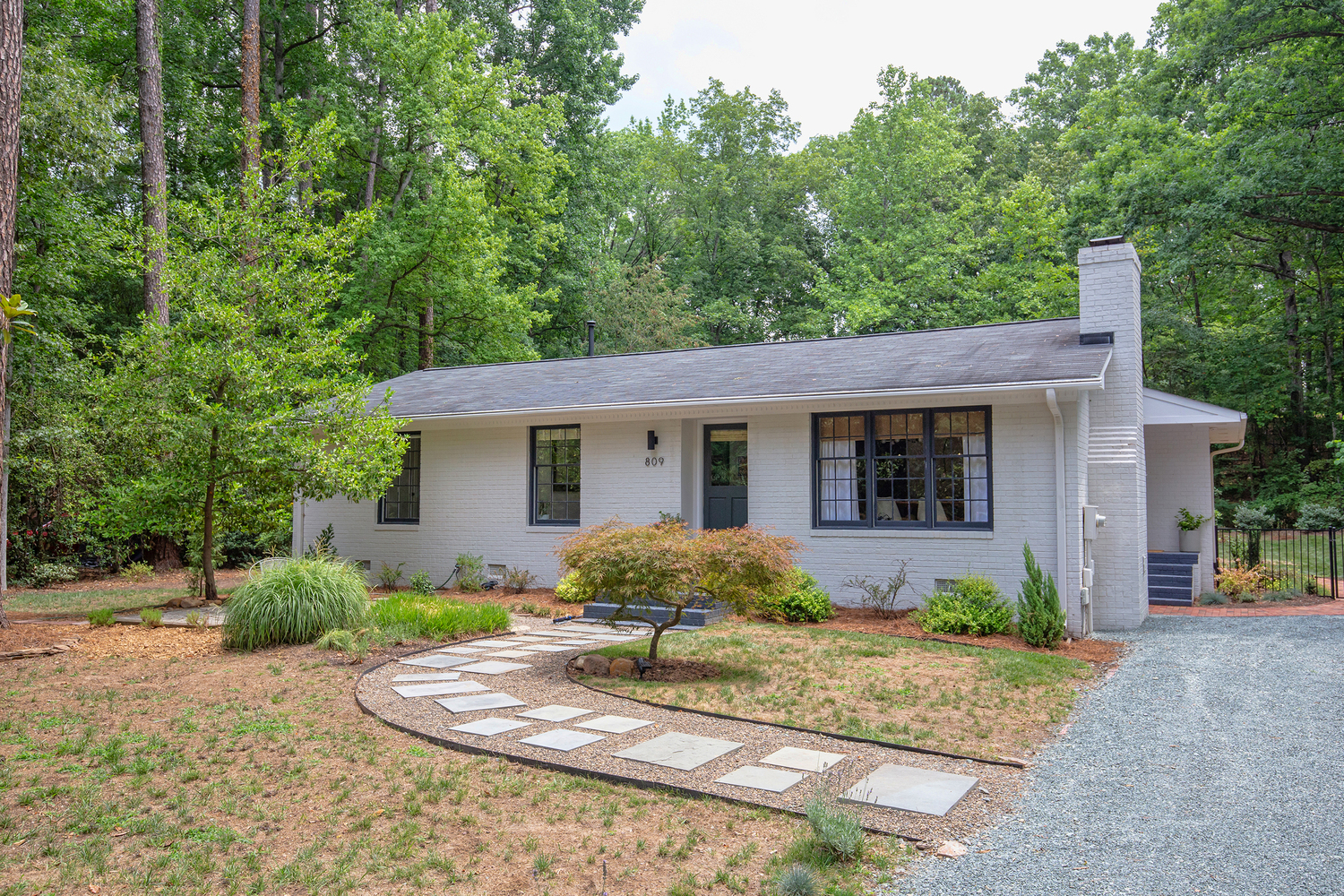 809 Tinkerbell Rd