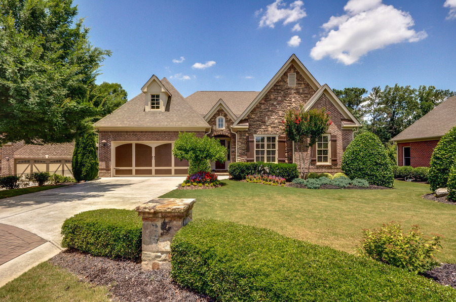 4880 Cecilia Square