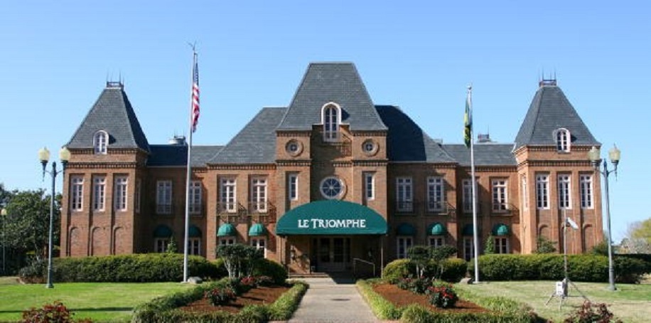 Le Triomphe Golf & Country Club