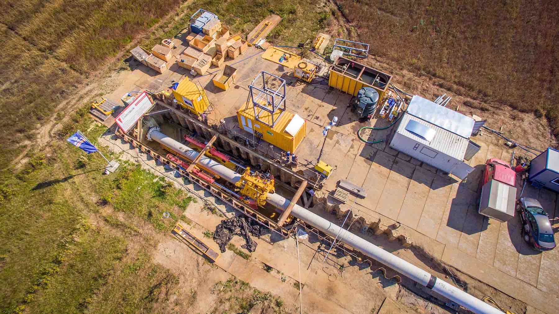 The prefabricated pipeline was pushed in from the launch shaft with a Pipe Thruster HK500PT from Herrenknecht.