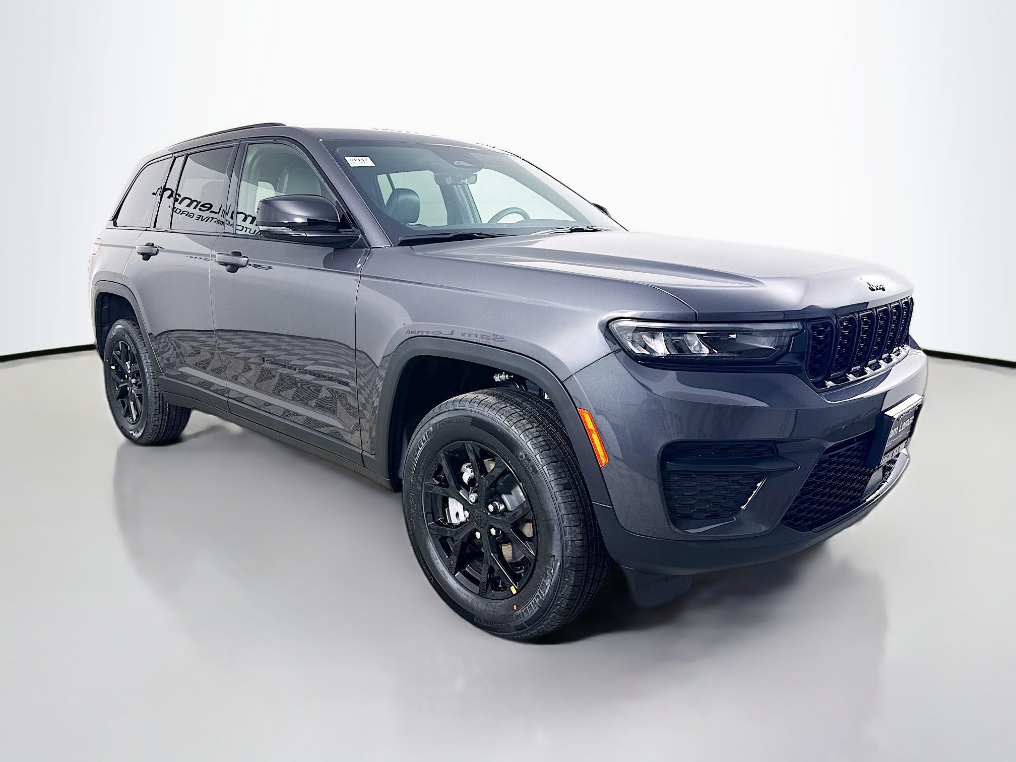 New 2025 Jeep Grand Cherokee Laredo Sport Utility in Peoria #J8947