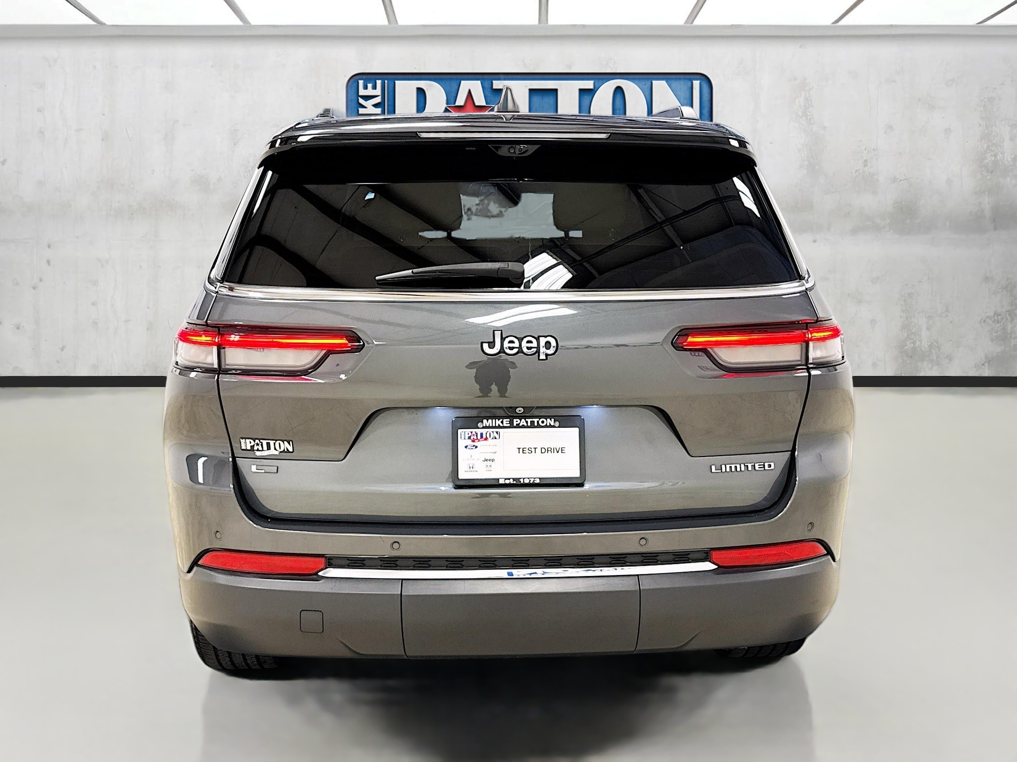 Used Baltic Gray Metallic Clearcoat 2023 Jeep Grand Cherokee L 