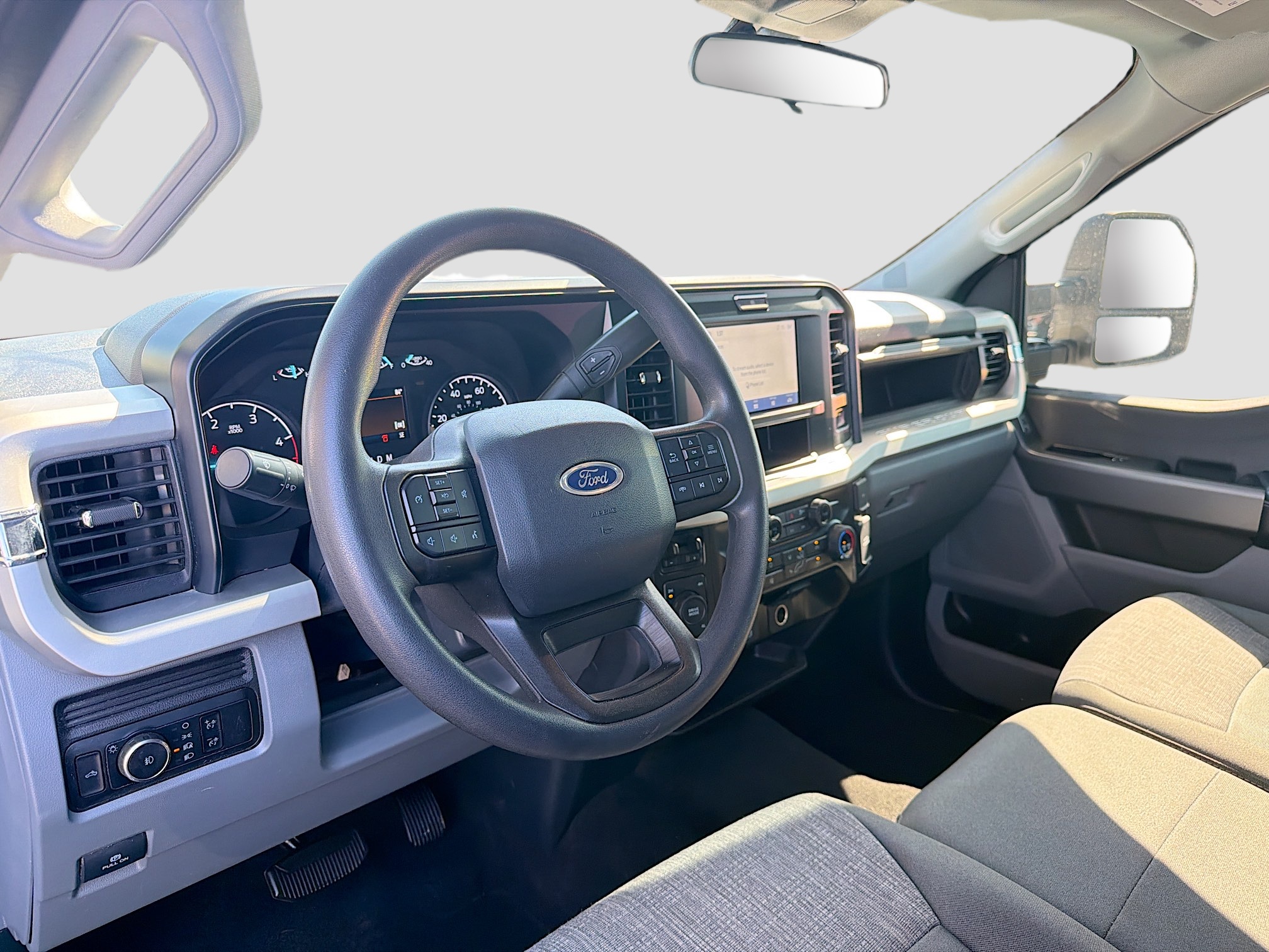 Used Oxford White 2025 Ford F-250SD XLT for Sale in Naples, FL